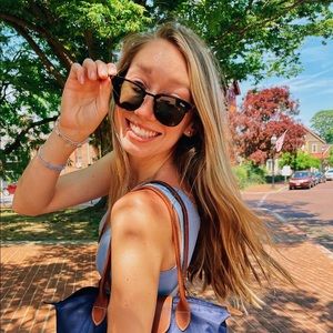 Meet your Posher, Madison